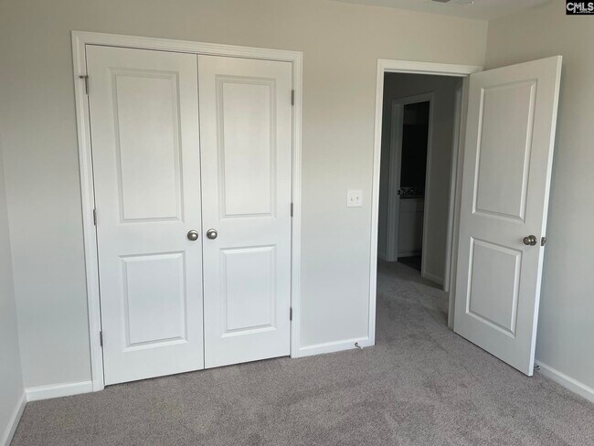 Building Photo - 372 Keeble Dr