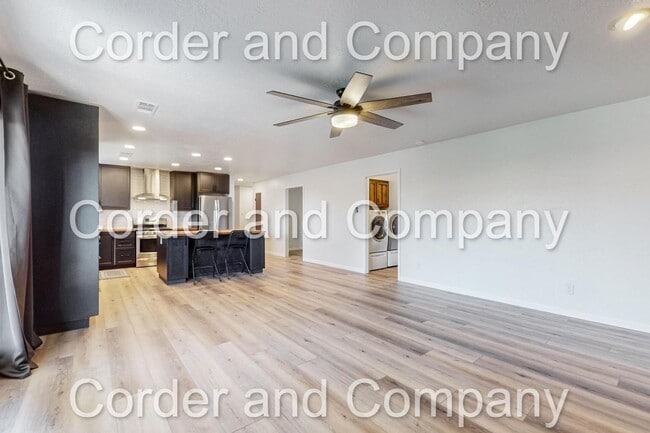 Building Photo - COMMING SOON! Spacious Floorplan - 3 Bedroom 2 Bathroom 2 Car Garage Home