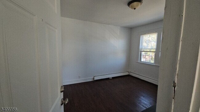 Building Photo - 264 Pomona Ave