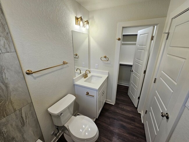 Building Photo - Brand New Town-home in the Heart of Denver...