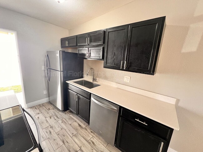 Building Photo - 1502 Michigan Ave