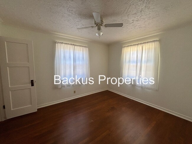 Building Photo - 613 W Curtis St
