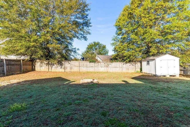 Building Photo - 10 Meadow Ridge Loop