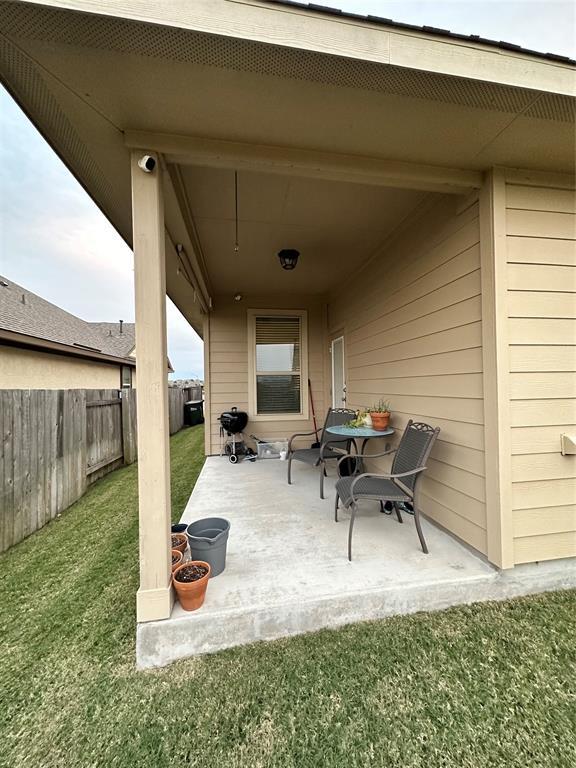 Building Photo - 404 Blue Waterleaf Ln