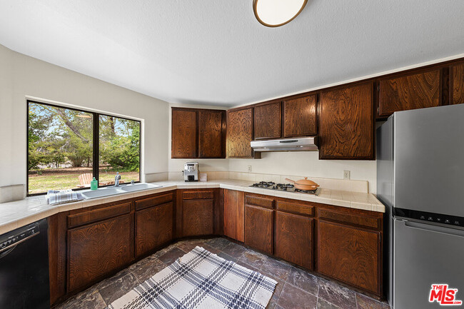 Building Photo - 780 Carriage Cir