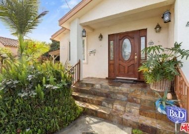 Building Photo - 3612 Broadway