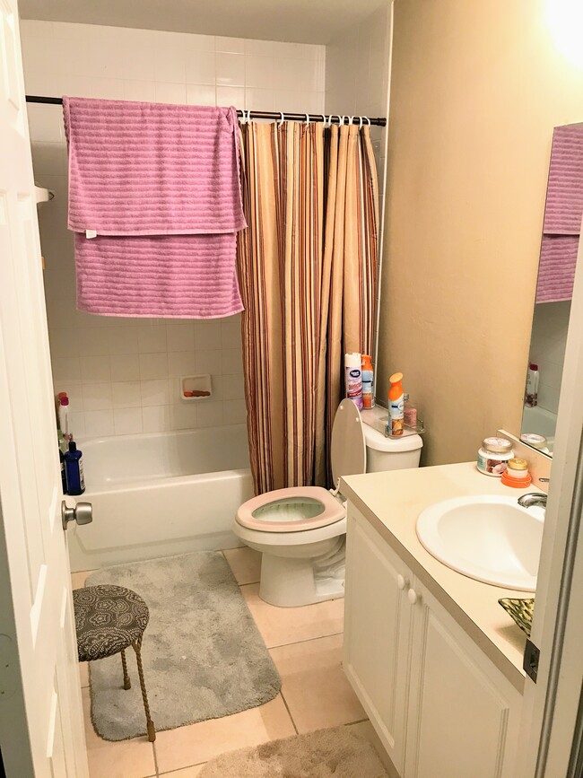 Building Photo - 339 Harry Ave S