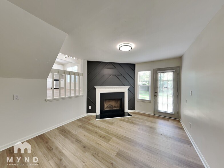 Building Photo - 3221 River Mist Cove