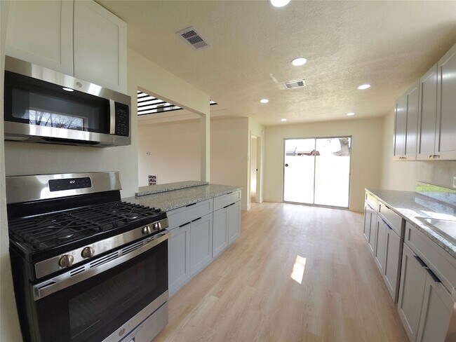 Building Photo - 6706 Dinner Creek Ct