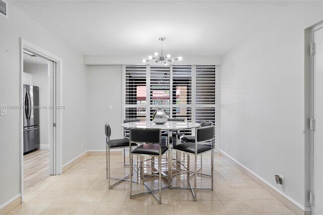 Building Photo - 7225 Promenade Dr