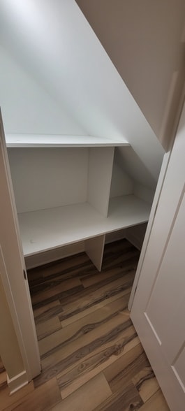 Building Photo - 6119 N Wolcott Ave