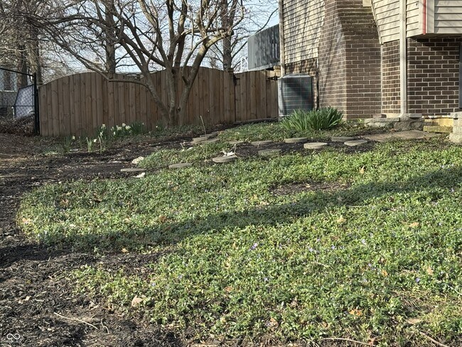 Building Photo - 7620 Snowflake Dr