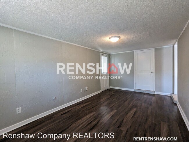 Building Photo - 3 br, 1 bath House - 3253 Markley St