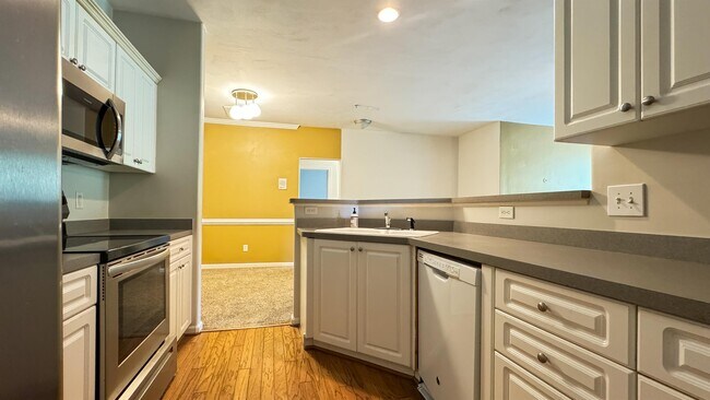 Building Photo - 1034 Grand Oak Ln