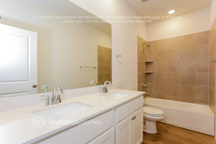 Building Photo - 419 Amberville Dr