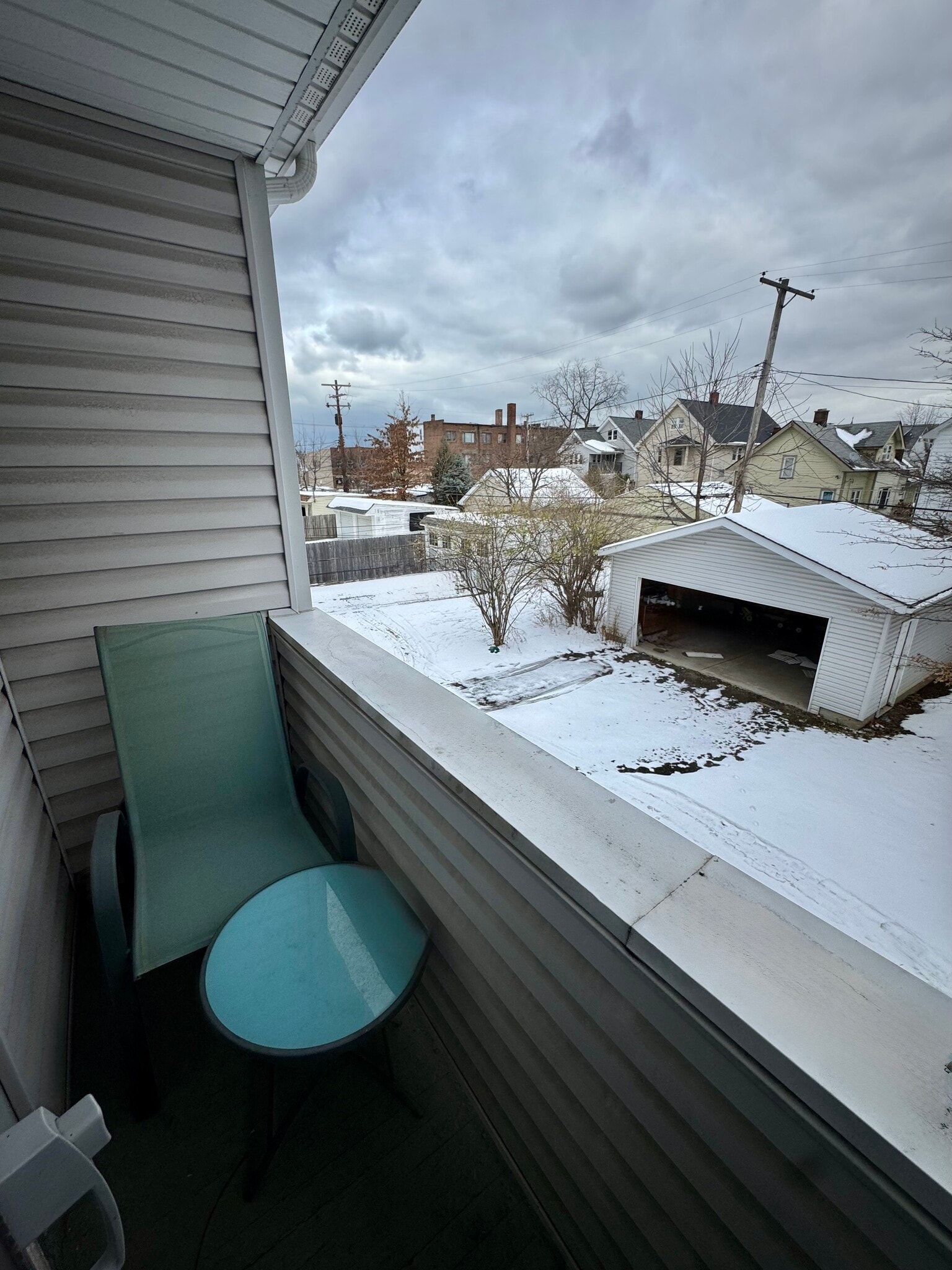 Back balcony - 2027 Chesterland Ave