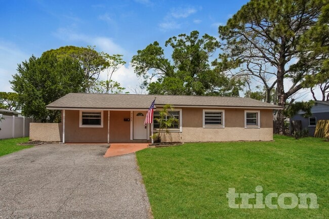 Building Photo - 2147 66th Ave S