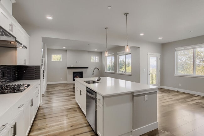 Building Photo - 8516 SW Hamilton Ter