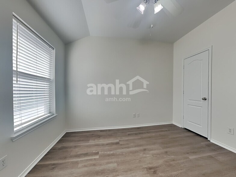 Building Photo - 485 Sausalito Dr