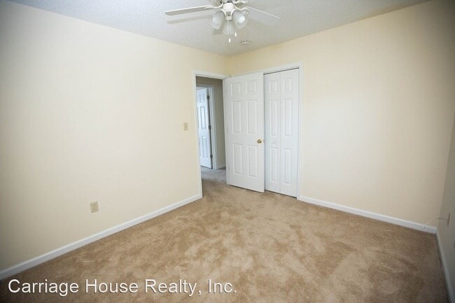 Building Photo - 3 br, 2.5 bath Apartment - 210 Whitehall Road