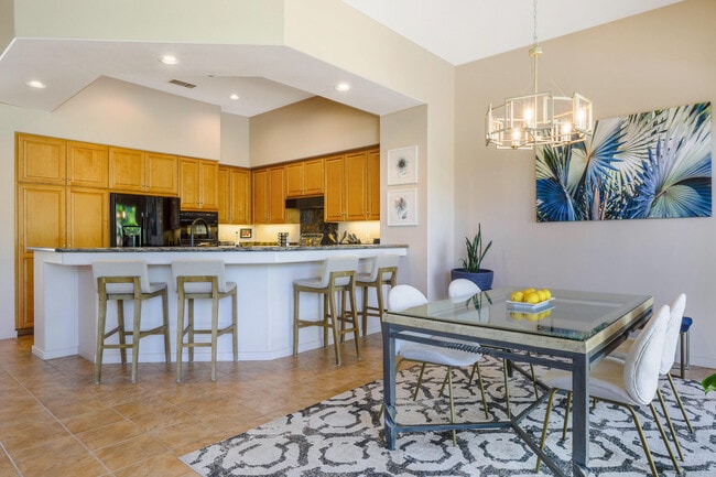Building Photo - 701 Indian Ridge Dr