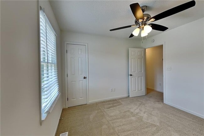 Building Photo - 297 Graison Ln