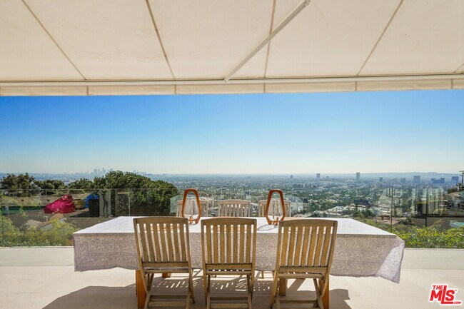 Building Photo - 8242 Hillside Ave