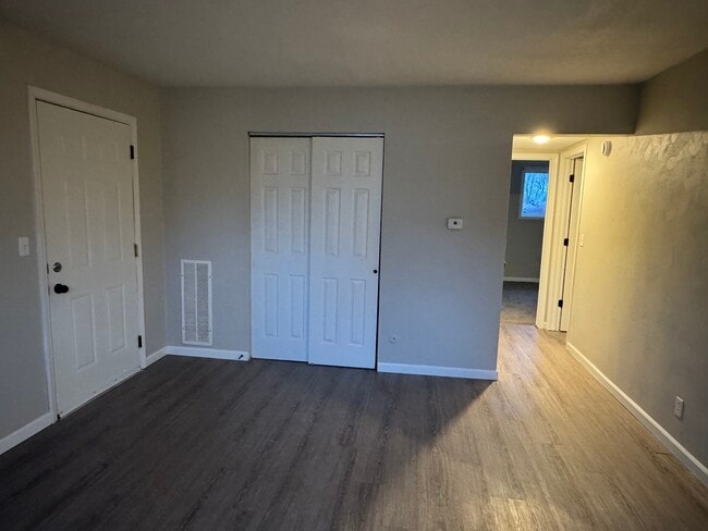 Building Photo - 3240 Heatherton Dr