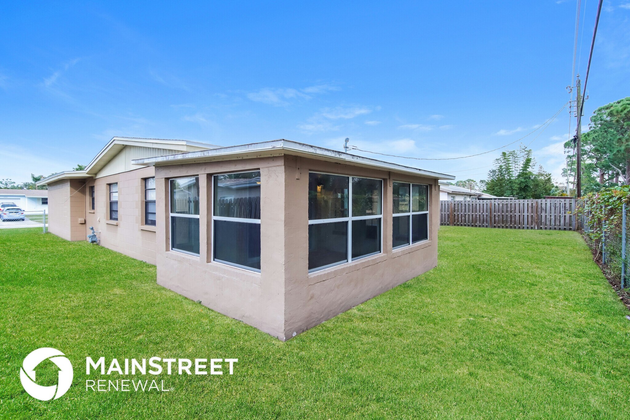 Building Photo - 1021 Coronado Dr