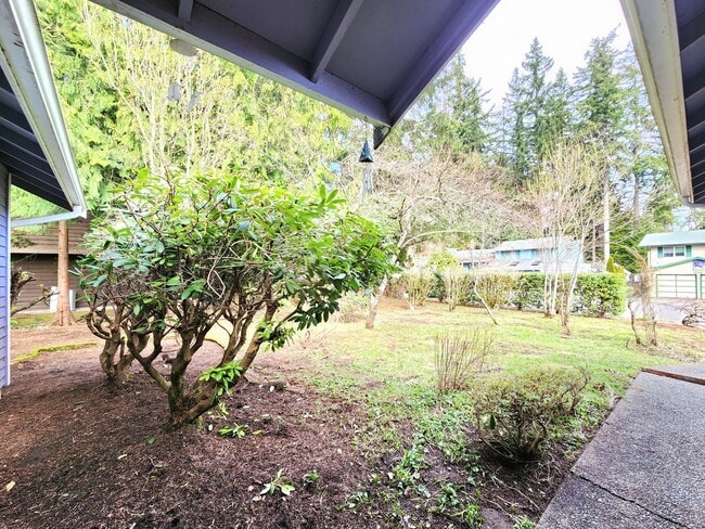Building Photo - 2 Bedroom / 2 Bath Home in Everett