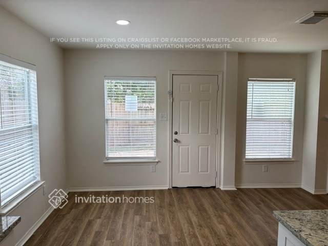Building Photo - 1415 McGee Lake Ct