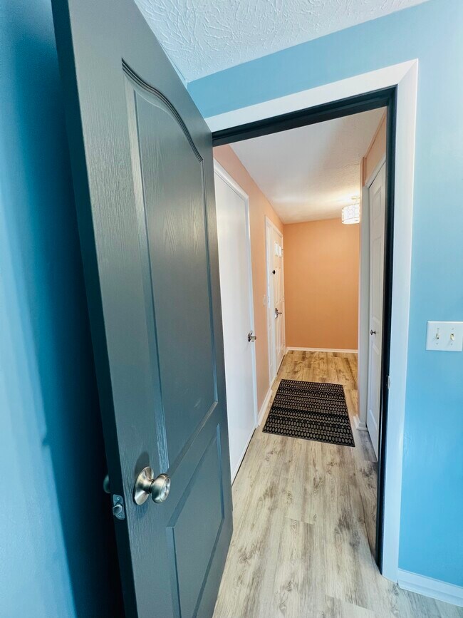 Building Photo - 9672 E Idlewood Dr