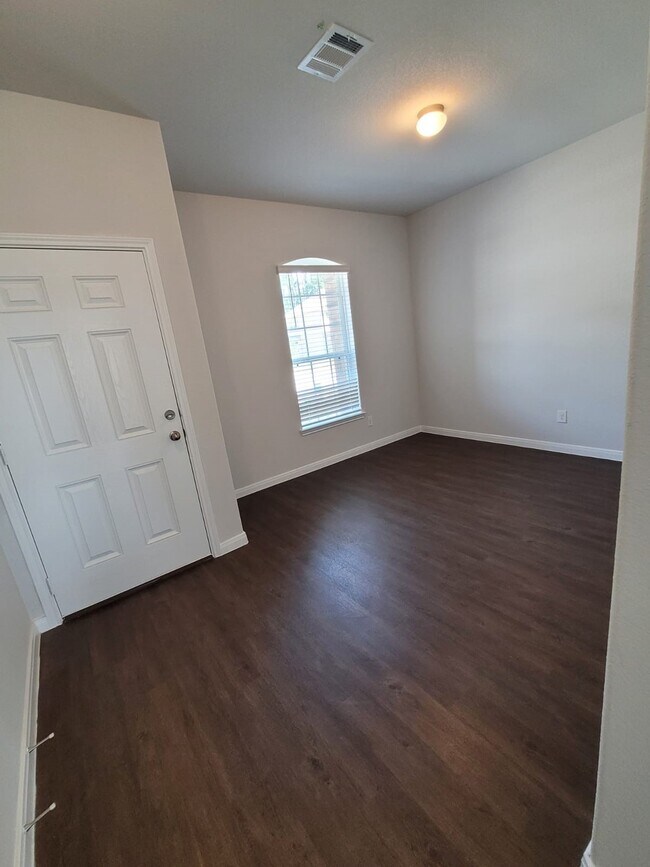 Building Photo - 4325 McGregor Blf Ln