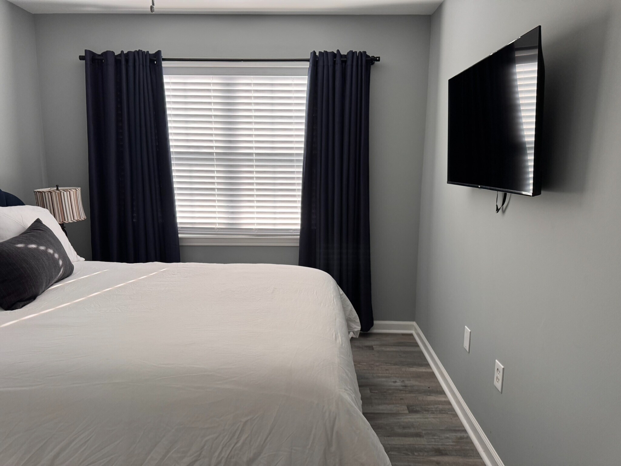 Building Photo - Room in Duplex on Jones Ave NW