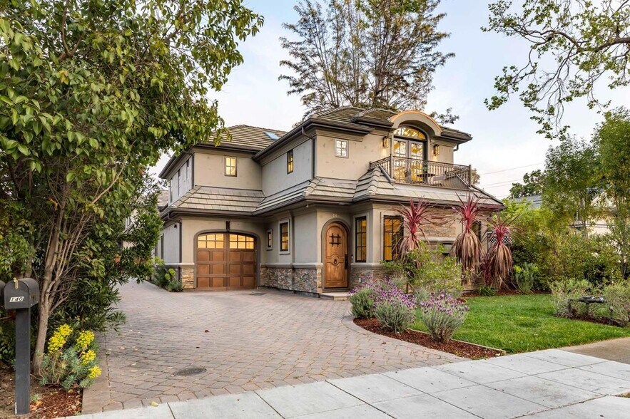 Primary Photo - 140 Tennyson Ave