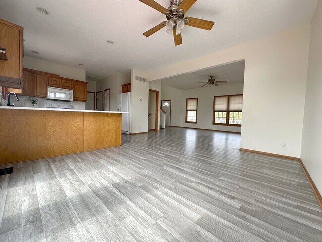 Building Photo - 8621 Lavender Cir