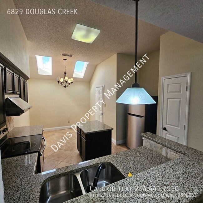 Building Photo - 6829 Douglas Creek