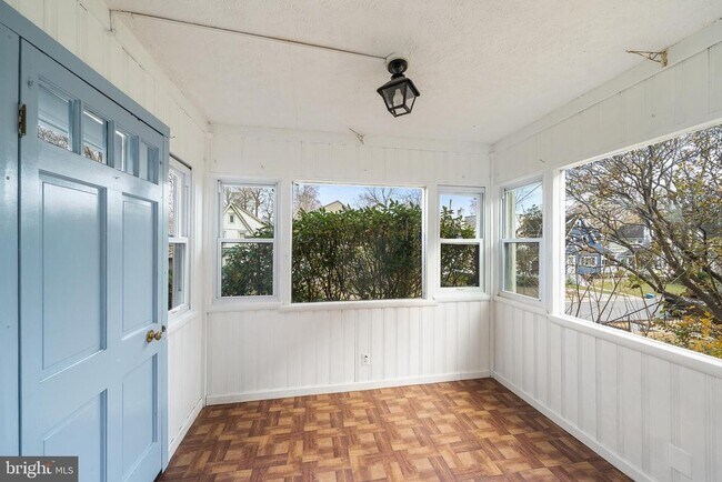 Building Photo - 630 Naylors Run Rd