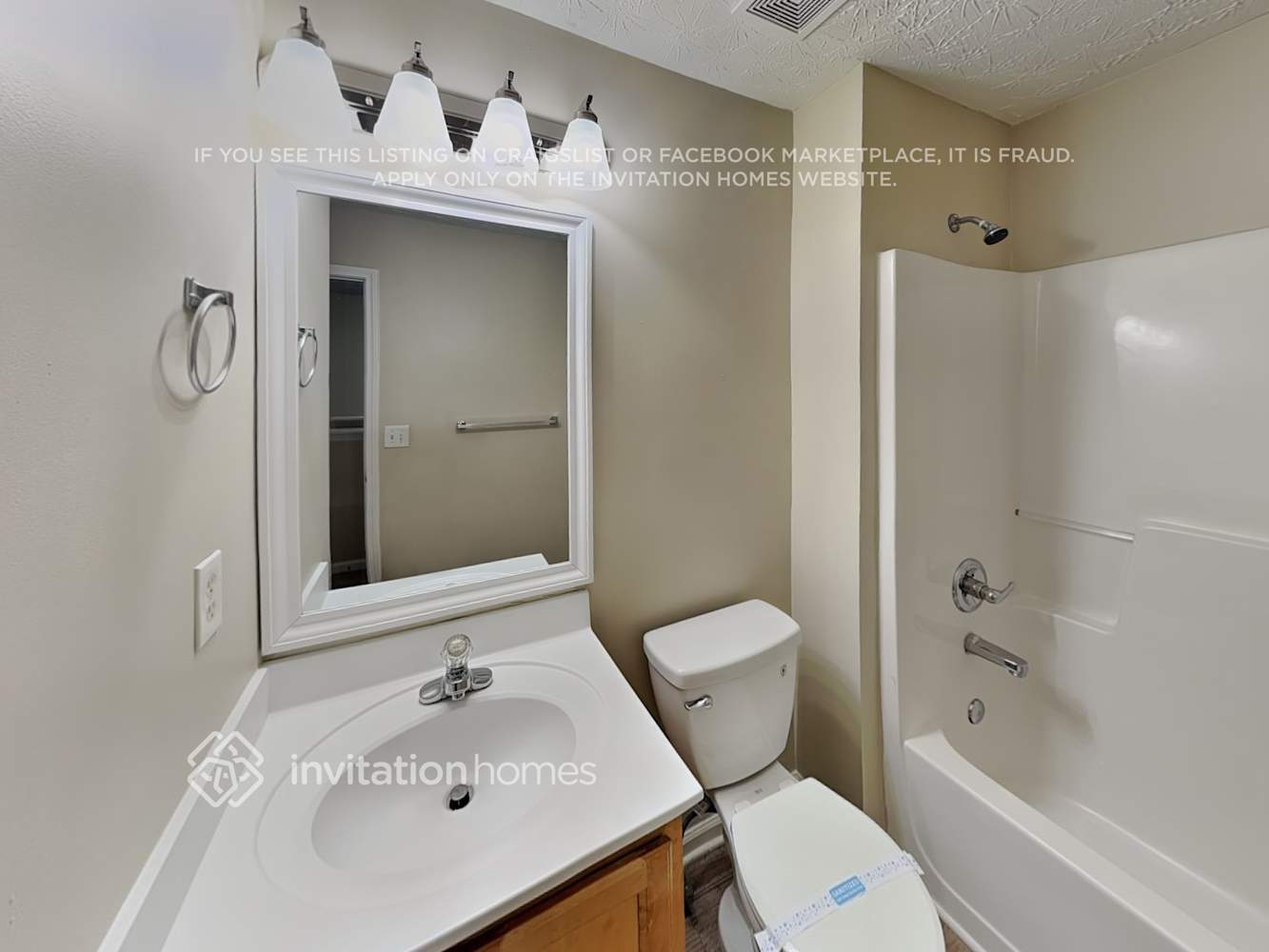 Building Photo - 324 Springbottom Ct SE