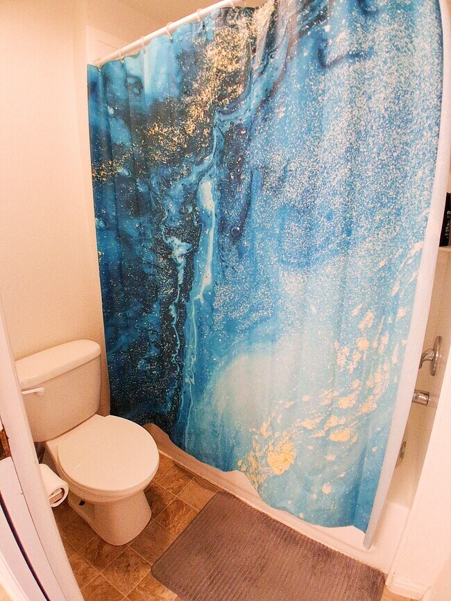 Building Photo - 104 W 1230 N St