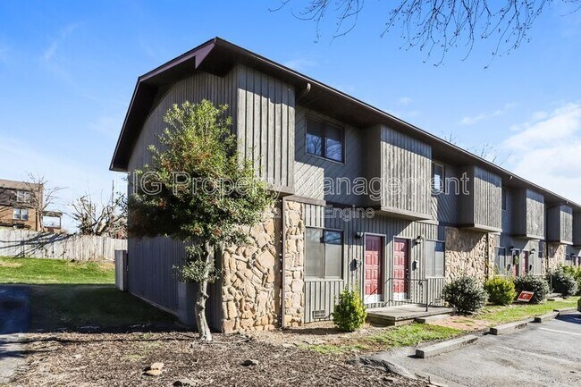 Building Photo - 537 Scott County Rd