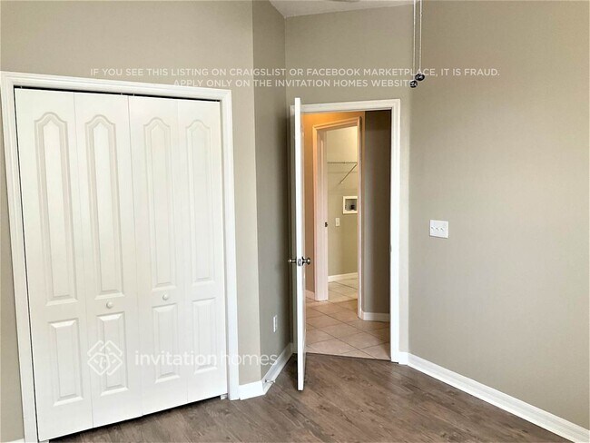 Building Photo - 11238 Madison Park Dr