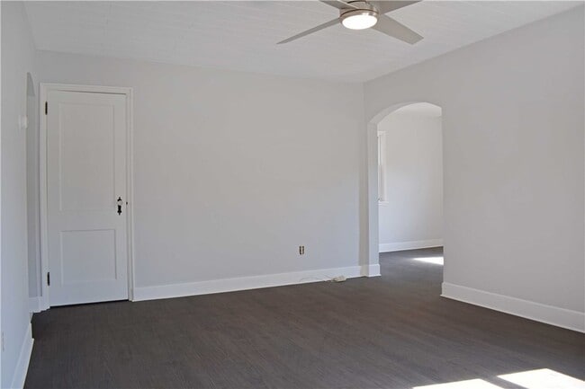 Building Photo - 905 Burchfield Rd