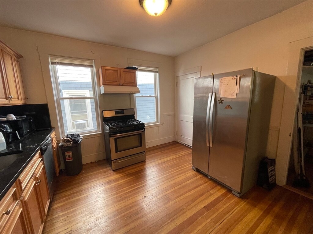 Building Photo - 115 Browne St