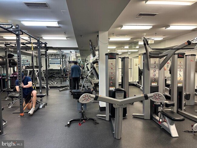 Building Photo - 43395 Briar Creek Terrace