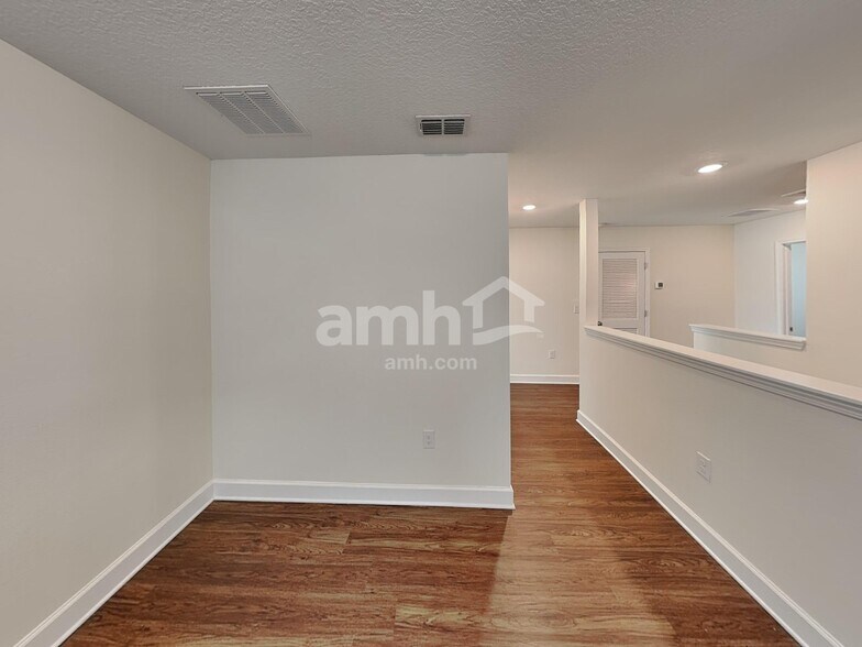 Building Photo - 4742 Reisswood Loop