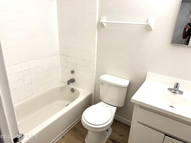 Building Photo - 7190 Conant Ave