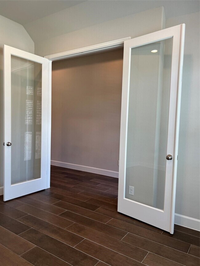 Building Photo - 15830 Bird of Paradise Dr