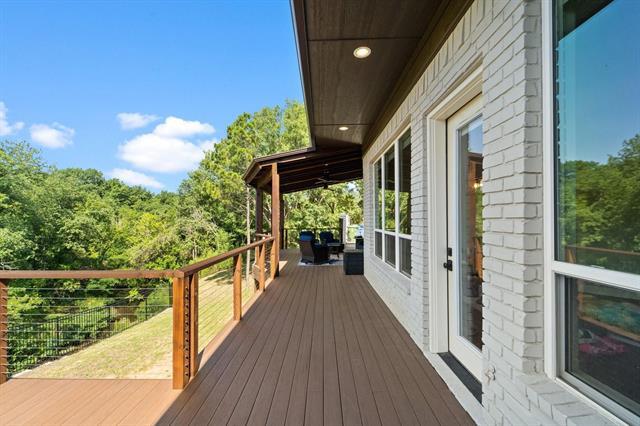 Building Photo - 621 Somerset Dr