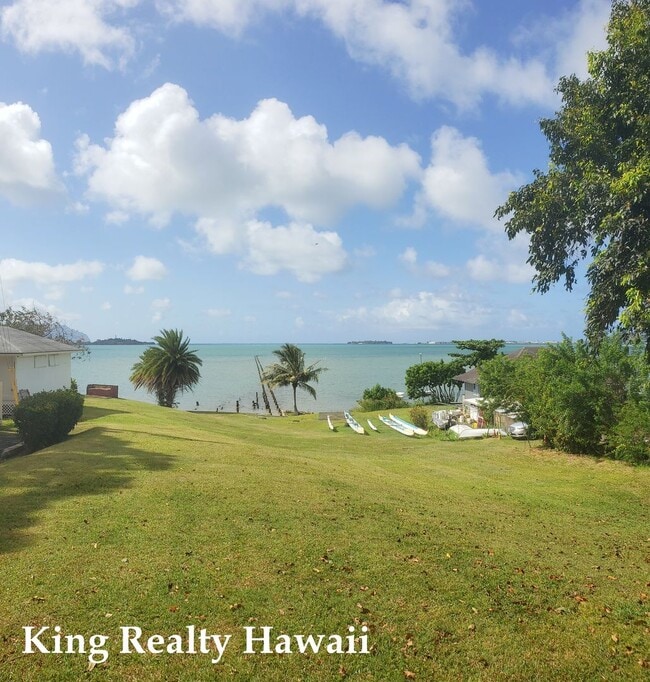 Building Photo - 4 br / 3 bath w/Lg Lanai &detached office ...